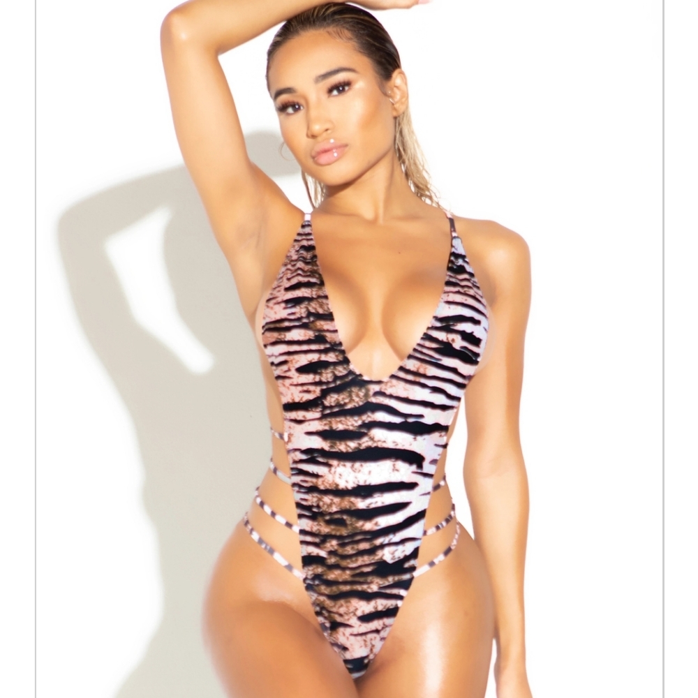 ***SOLD**One piece swimsuit tiger print